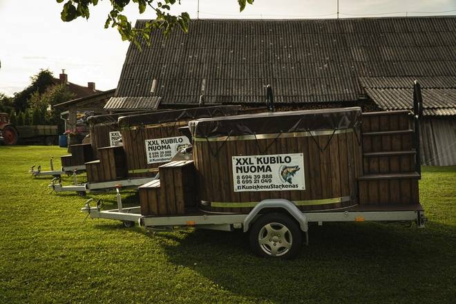 XXL hot tub rental