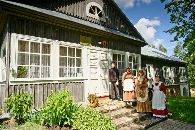 „Smagu širdžiai, gardu pilvui” (suaugusiems ponams ir garbioms ponioms)