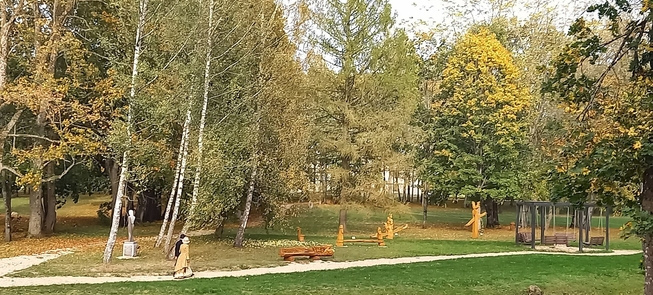Adomines muižas parks