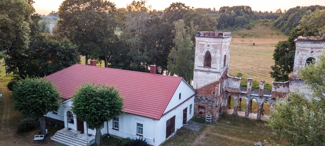 Palėvenes (Komari) muiža